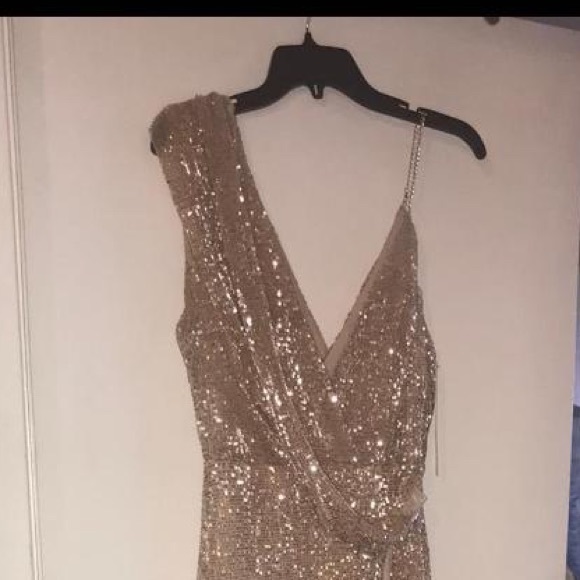 Rose Gold Sequin Chain Sleeveless Drape Cross - Picture 5 of 6